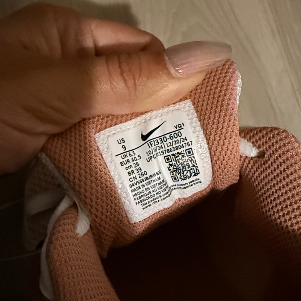 Nike Women's Pink White and Black Mesh Running Sneakers - Picture 7 of 9